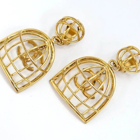 CHANEL CC Logos Bird Cage Basket Clip-On Earrings Gold Tone 29 Auth w/Box - Picture 4 of 8